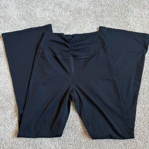 Black Ruched Waist Yoga Pants